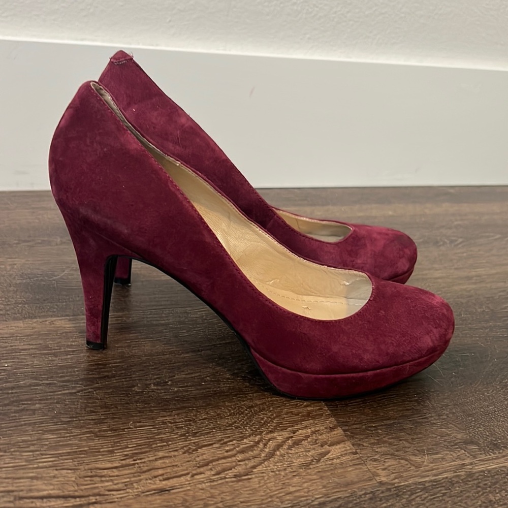 Marc fisher red suede heels size 8!